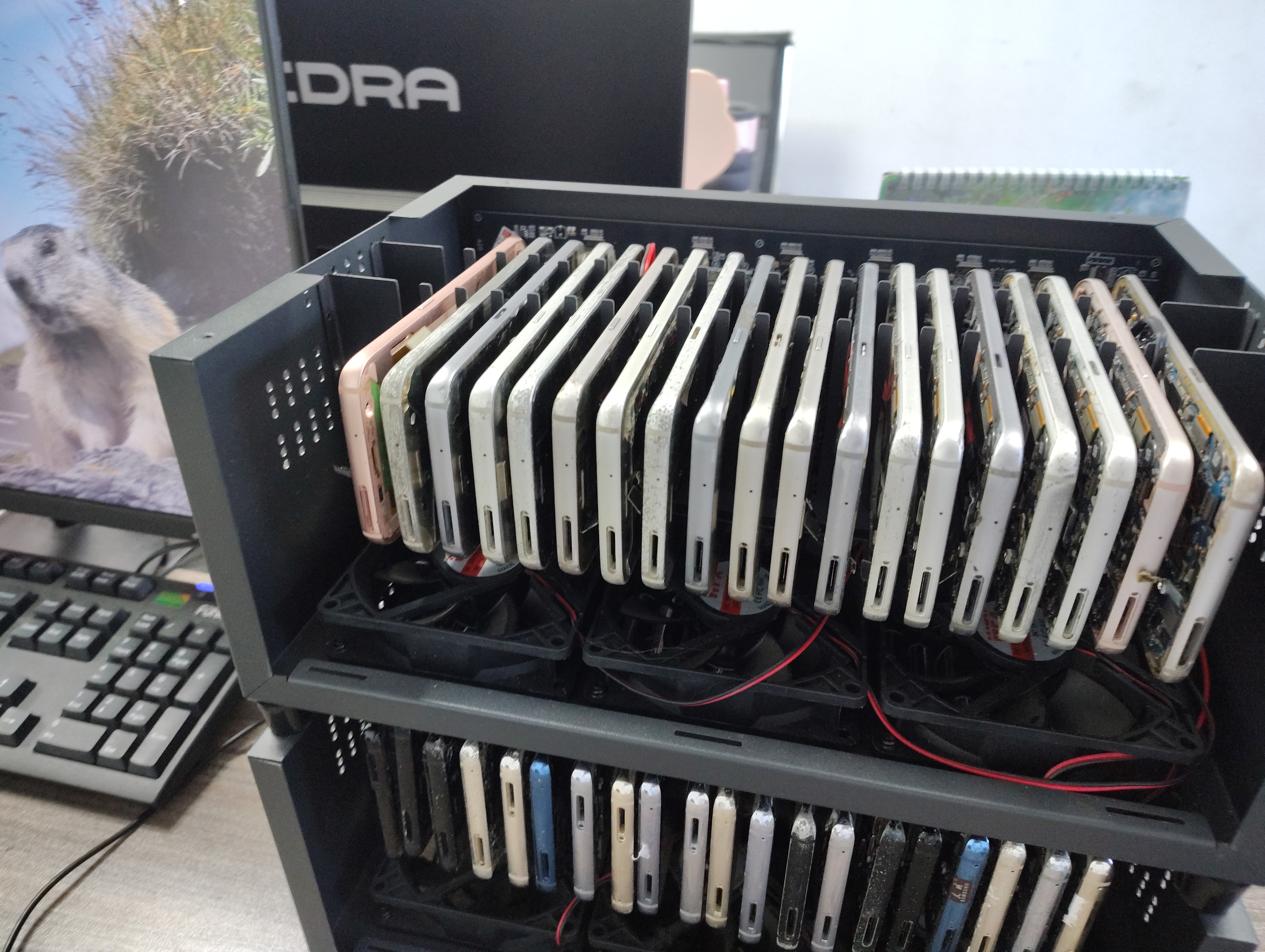 Lắp Đặt Box Phone Farm Tại Vinhomes Golden River, tp HCM